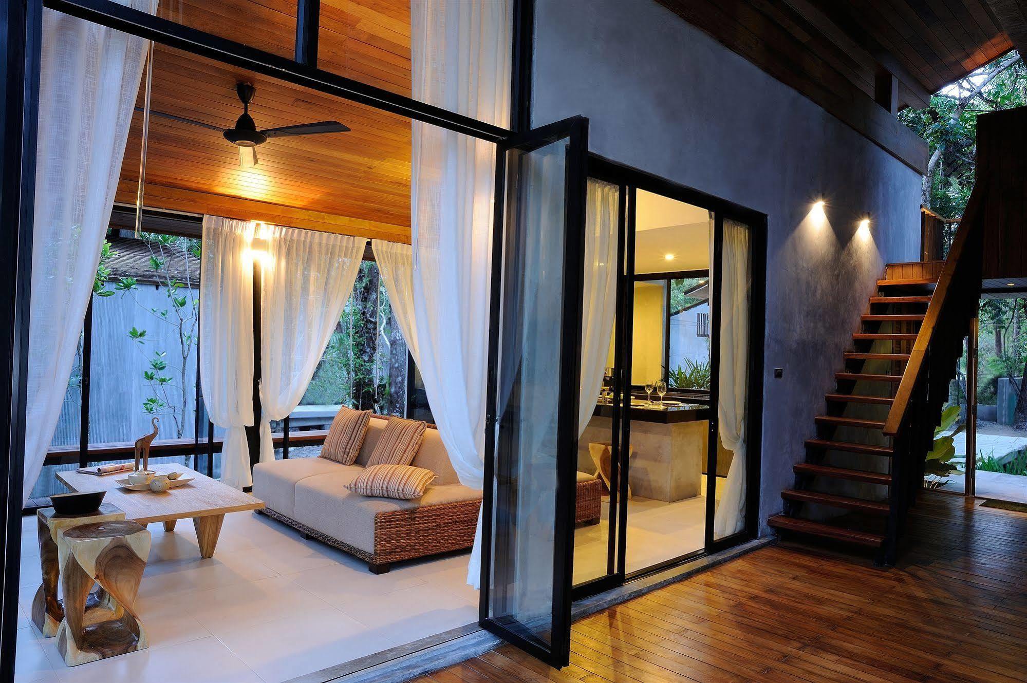Villa Thalanena By The Beach Екстериор снимка